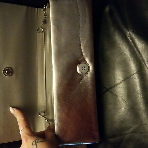 Clutches - Picture 2 of 3